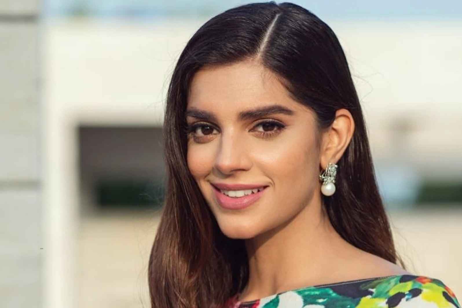 sanam saeed